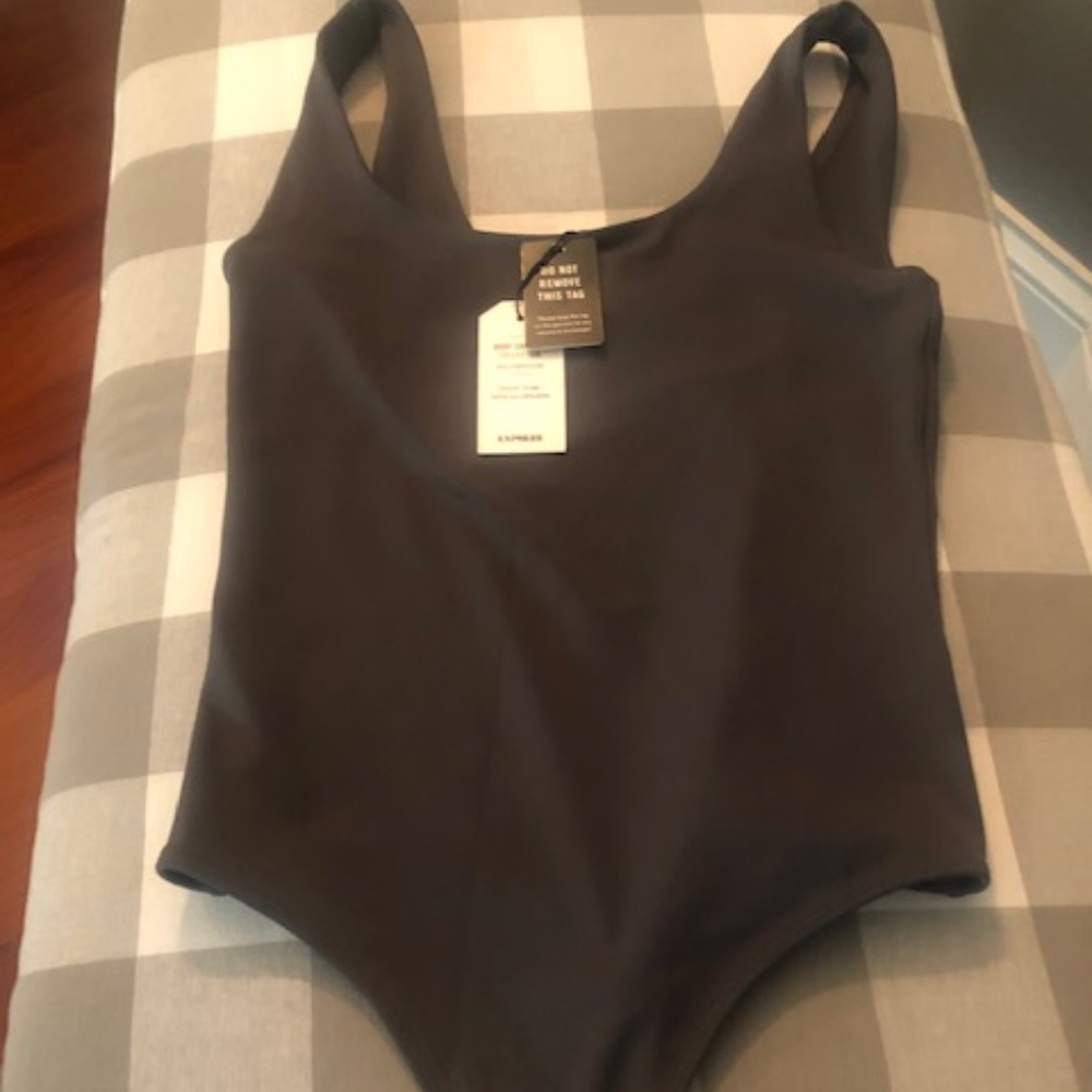 Express black sleeveless bodysuit size S